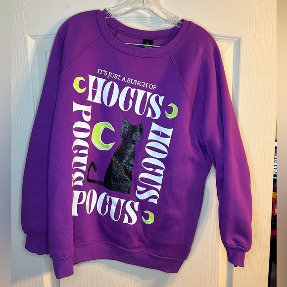 Hocus Pocus sweatshirt size XL juniors - Picture 1 of 3